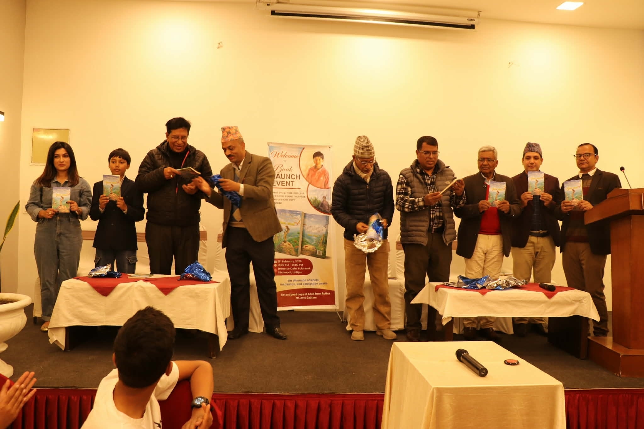 ११ वर्षीय अभिक गौतमको ‘द वाइल्ड्स एन्ड वन्डर्स अफ भेनुआ आइल्याण्ड’ लोकार्पण