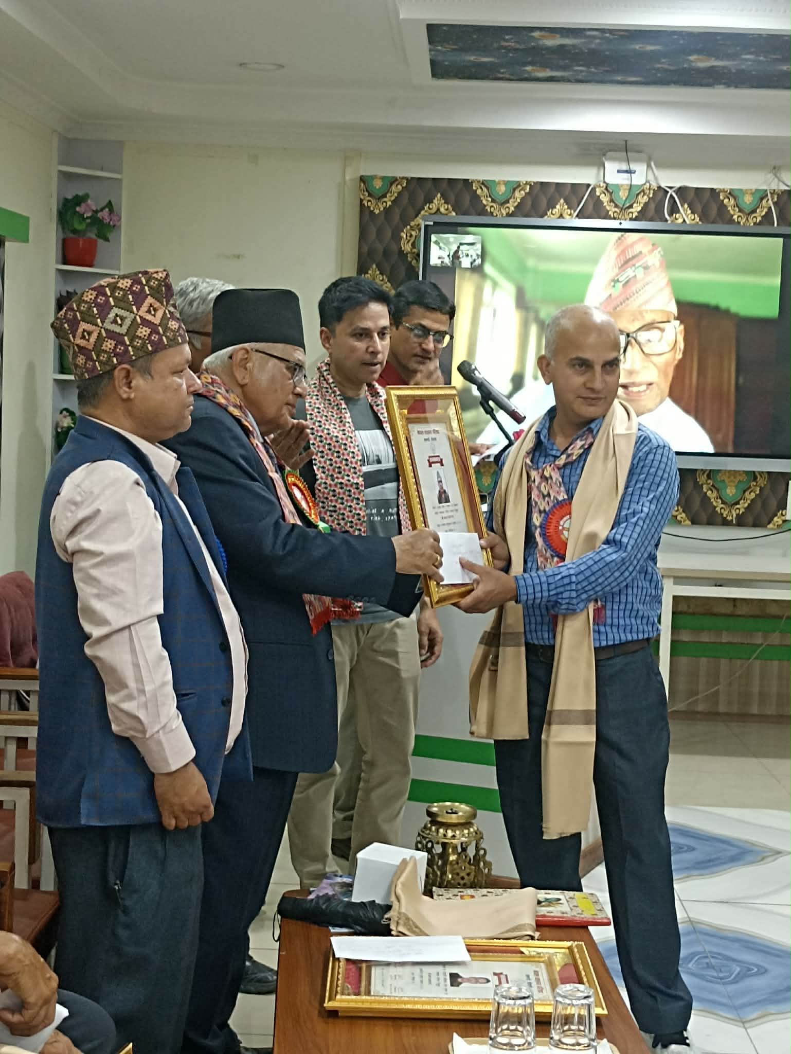नेपाल वाङ्मय परिषदद्वारा ६ स्रष्टा पुरस्कृत 