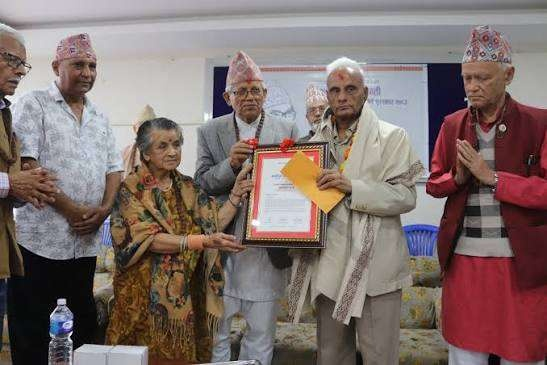 ‘राष्ट्रकवि माधव घिमिरे पुरस्कार’ रिजाललाई 