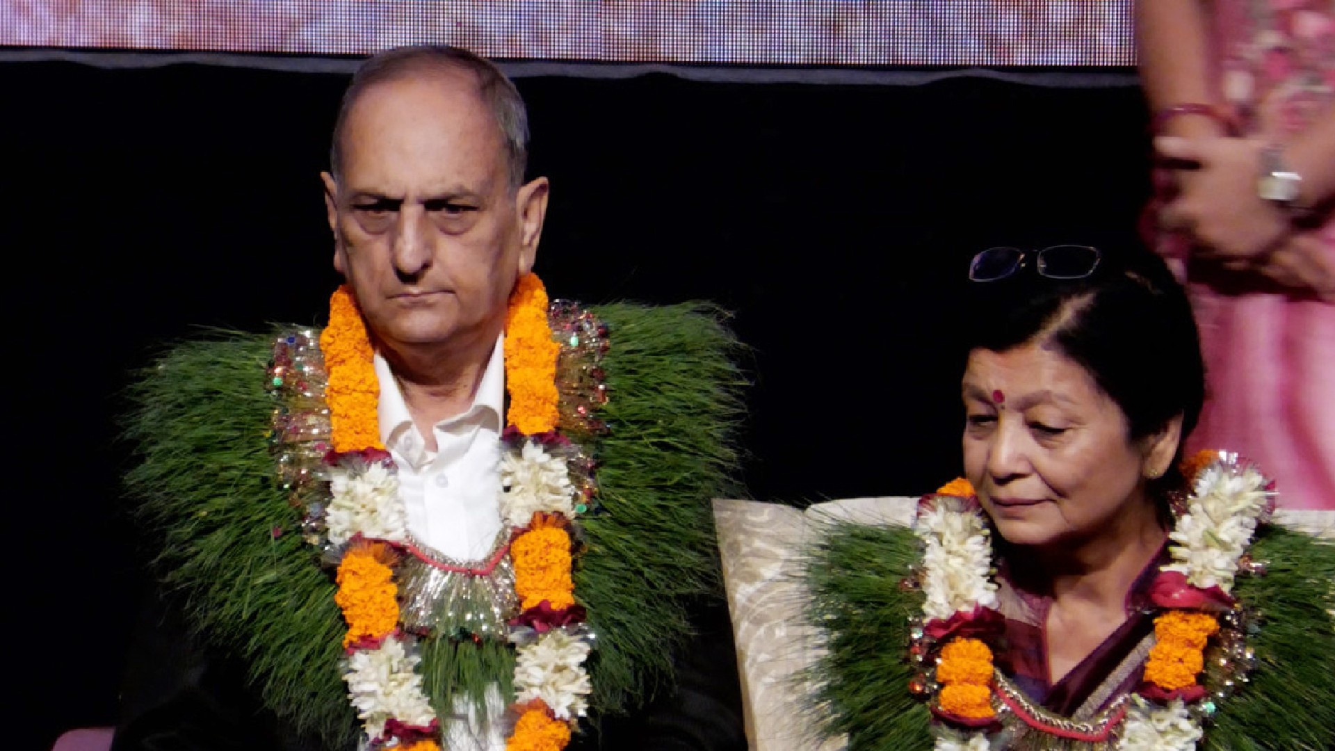 मदन पुरस्कार जोशीलाई र जगदम्बाश्री पुरस्कार खरेललाई प्रदान