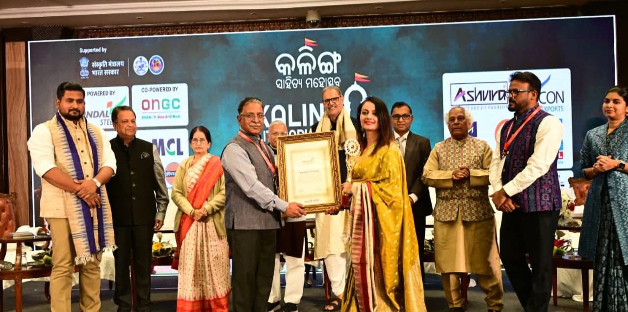 रञ्जना निरौला´कलिंग साहित्य युवा पुरस्कार´बाट पुरस्कृत 